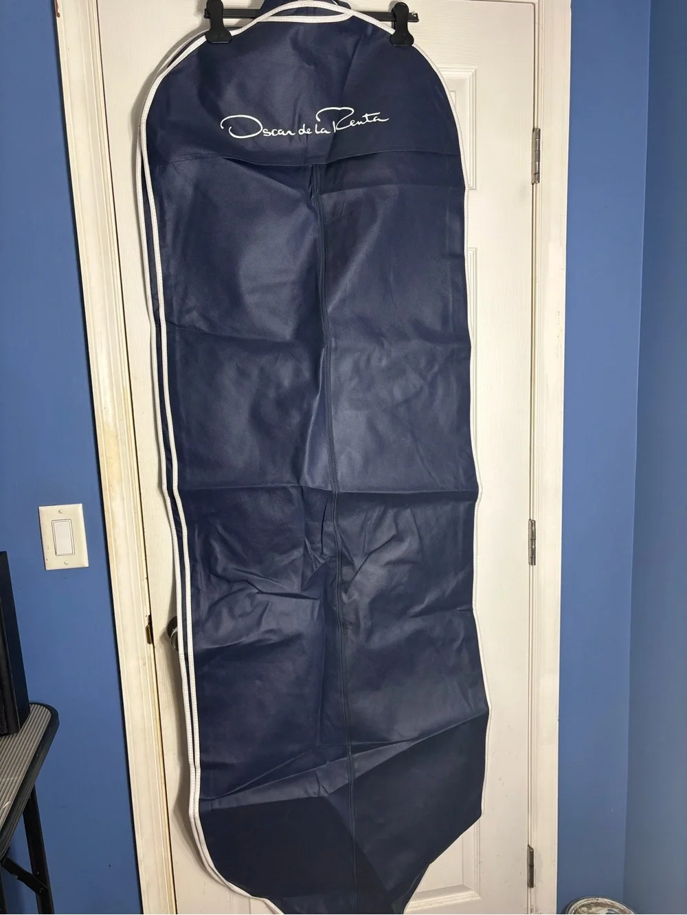 Oscar de la Renta Navy Garment Bag with White Trim